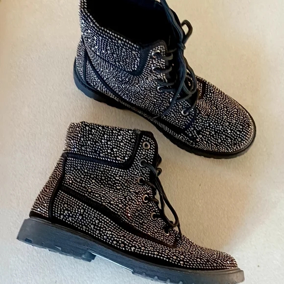 Rock & Candy Studded Rhinestone Black Biker BootsFaux fur linedWomen's Size 9 - Picture 6 of 12